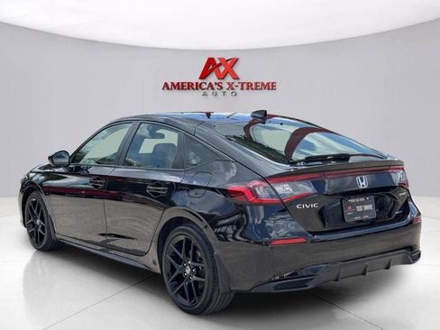 Used 2025 Honda Civic Sport image 4