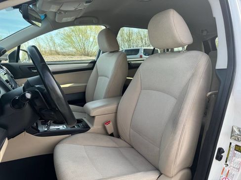 Used 2019 Subaru Outback 2.5i Premium AWD/4WD image 14