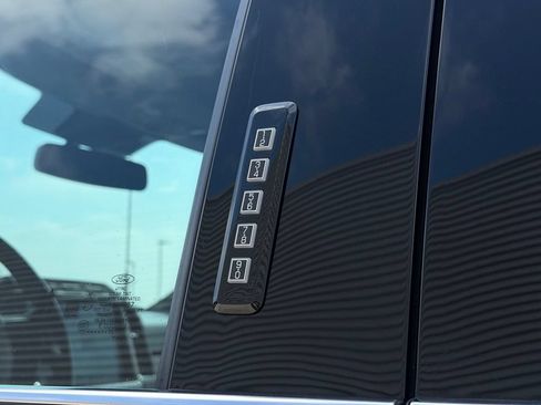 Used 2022 Ford F250 Limited AWD/4WD image 14