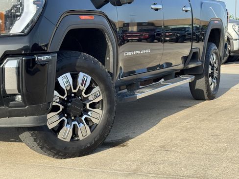 Used 2025 GMC Sierra 2500 Denali AWD/4WD image 3