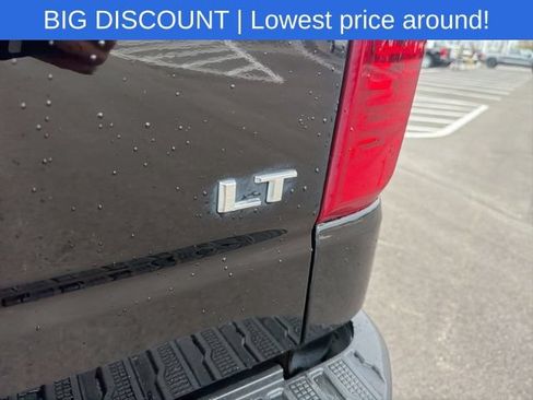 Used 2022 Chevrolet Silverado 1500 LT AWD/4WD image 12