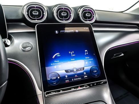 Used 2023 Mercedes-Benz C 300 Sedan image 21