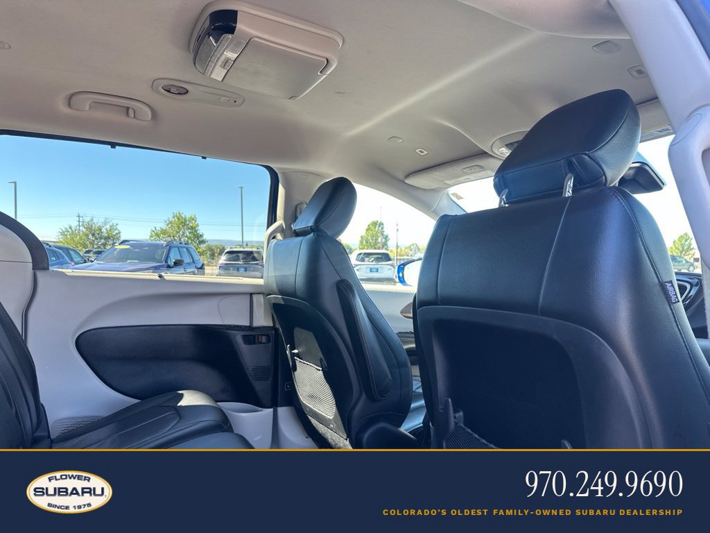 Used 2019 Chrysler Pacifica Touring-L w/ Advanced Safetytec Group FWD image 14