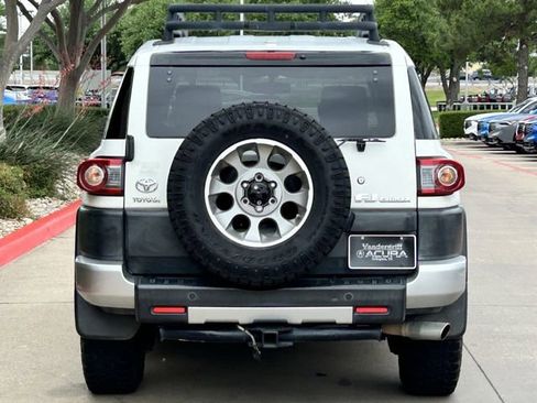 Used 2012 Toyota FJ Cruiser 4WD w/ Upgrade Pkg image 5
