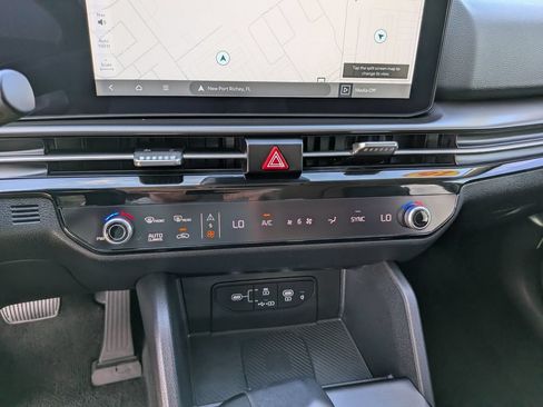 Certified 2026 Kia Sportage SX FWD image 26
