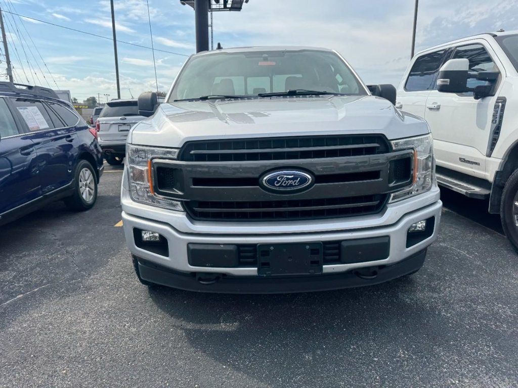 Used 2019 Ford F150 XLT w/ Equipment Group 302A Luxury AWD/4WD image 4
