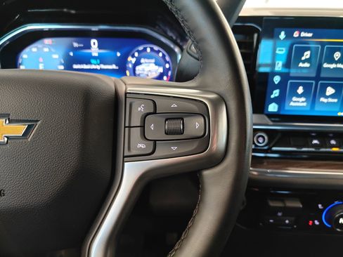 Used 2025 Chevrolet Silverado 1500 LT image 19