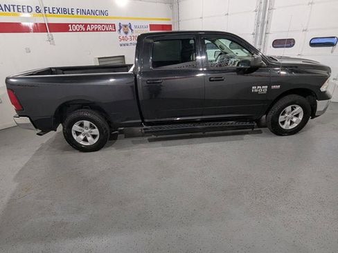 Used 2019 RAM 1500 Classic SLT image 8