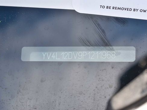 Used 2023 Volvo XC60 B5 Core w/ Climate Package image 29