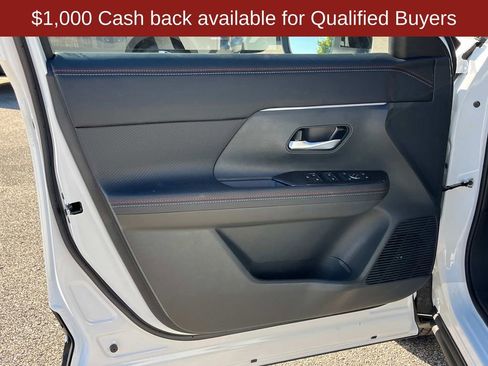 New 2026 Nissan Kicks SR image 24