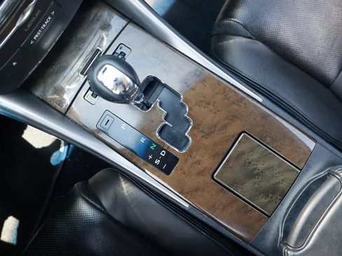 Used 2014 Lexus IS 250C w/ Luxury Package RWD image 35