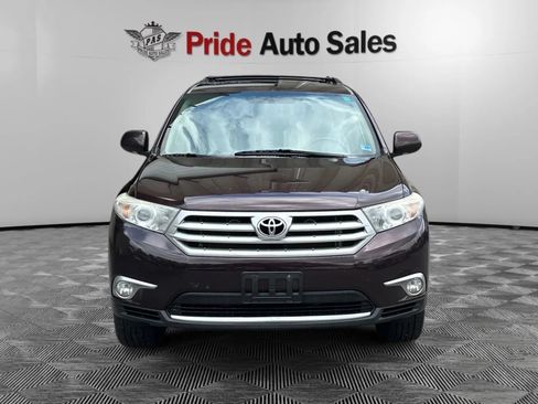 Used 2012 Toyota Highlander Limited w/ Tow Pkg AWD/4WD image 2