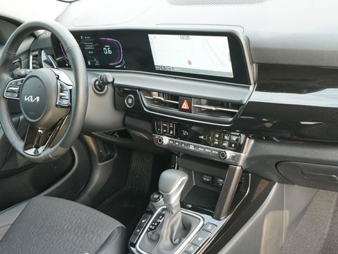 Used 2025 Kia Seltos S AWD/4WD image 28