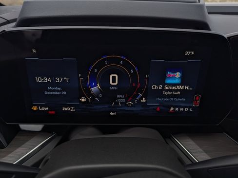 New 2026 Chevrolet Suburban Premier image 2