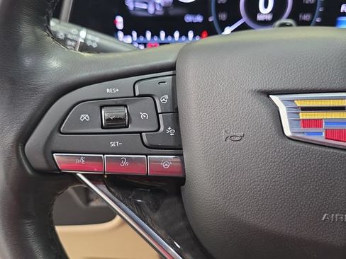 Used 2024 Cadillac Escalade Premium Luxury AWD/4WD image 16