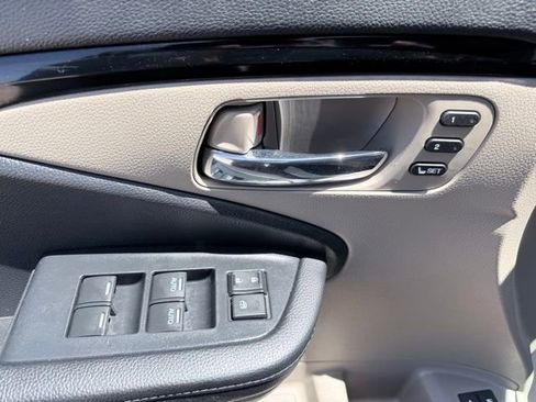 Used 2021 Honda Pilot Touring image 10