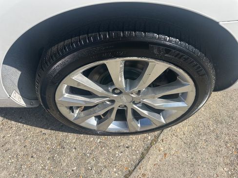 Used 2016 Cadillac XTS Luxury image 17