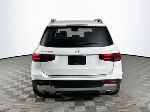Used 2026 Mercedes-Benz GLB 250 4MATIC image 6