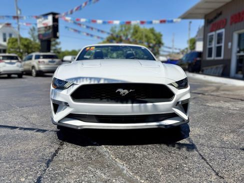 Used 2018 Ford Mustang Premium RWD image 3