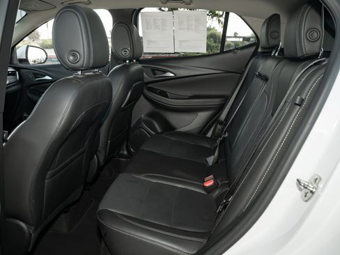 Used 2025 Buick Encore GX Avenir w/ Avenir Technology Package image 38