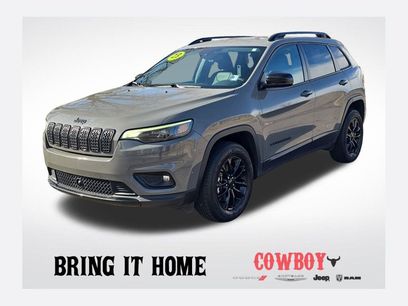 Used 2023 Jeep Cherokee Altitude Lux