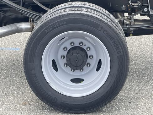 New 2025 Ford F450 XL RWD image 11