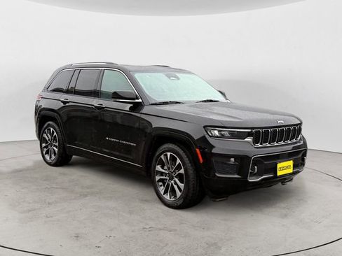 Used 2024 Jeep Grand Cherokee Overland w/ Trailer Tow Package image 7