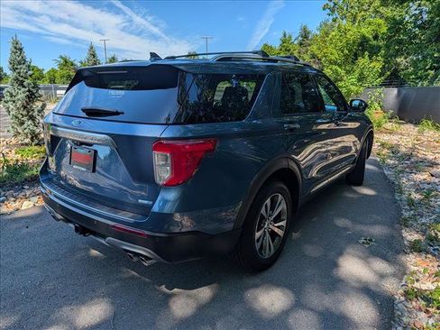 Used 2020 Ford Explorer Platinum w/ Premium Technology Package AWD/4WD image 5