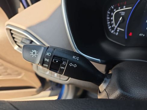 Used 2020 Hyundai Santa Fe SEL image 25