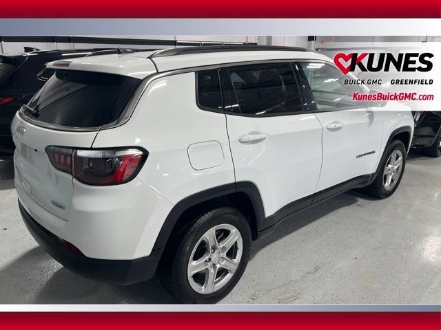 Used 2024 Jeep Compass Latitude AWD/4WD image 6