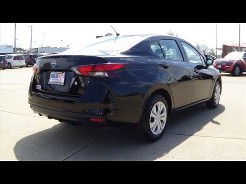 Used 2024 Nissan Versa S image 6