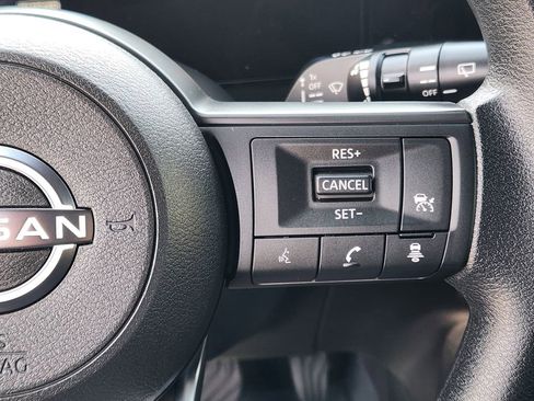 Certified 2025 Nissan Kicks SV image 19