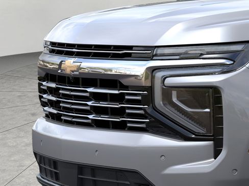 New 2025 Chevrolet Suburban Premier image 13