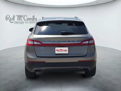 Used 2017 Lincoln MKX Reserve w/ Lincoln MKX Climate Package FWD image 4