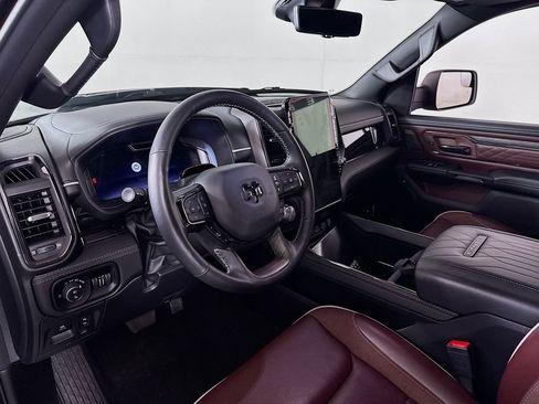 Used 2025 RAM 1500 Limited AWD/4WD image 9
