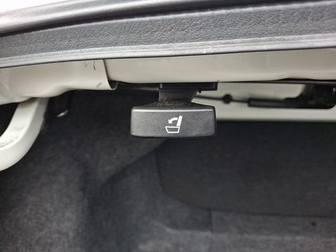 Used 2019 Honda Civic Touring image 29