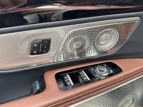 New 2026 Lincoln Nautilus Reserve AWD/4WD image 8