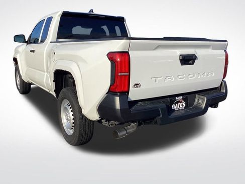 Used 2025 Toyota Tacoma SR image 7