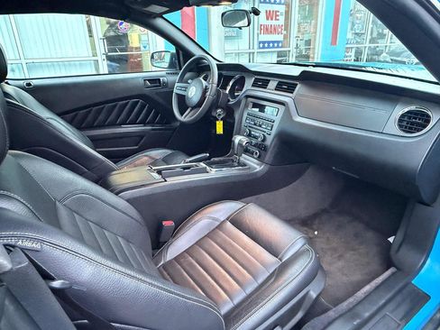 Used 2012 Ford Mustang V6 Convertible image 16