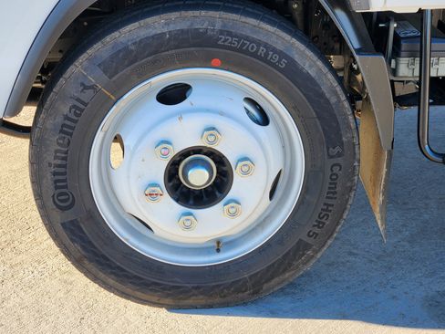 New 2026 Isuzu NPR image 9