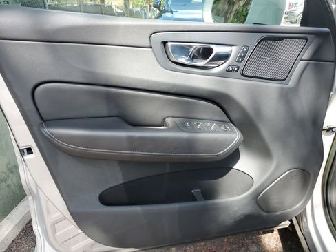 Certified 2023 Volvo XC60 B5 Ultimate w/ Protection Package image 15