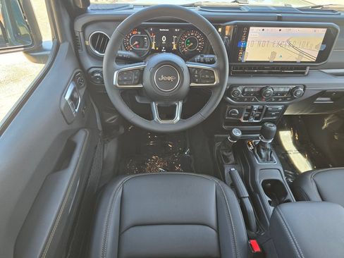 New 2026 Jeep Wrangler Unlimited Sahara AWD/4WD image 29