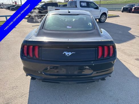 Used 2020 Ford Mustang Ecoboost image 7