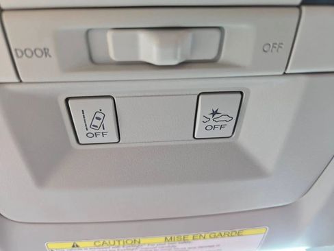 Used 2013 Subaru Outback 3.6R Limited image 21