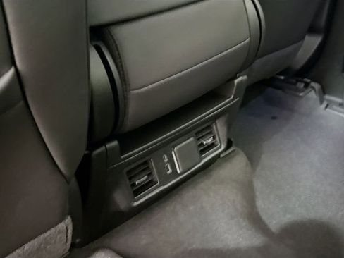 Used 2025 GMC Sierra 2500 SLT AWD/4WD image 28