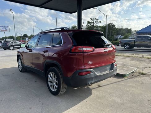 Used 2015 Jeep Cherokee Latitude w/ Cold Weather Group FWD image 6
