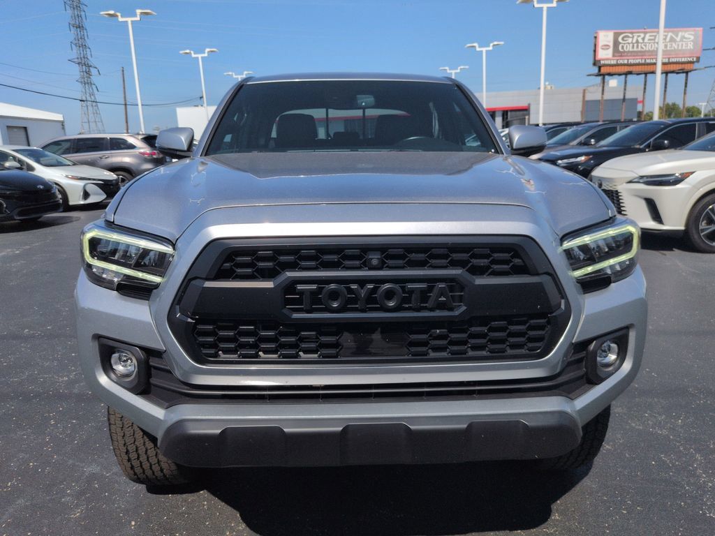 Used 2023 Toyota Tacoma TRD Off-Road w/ TRD Premium Off Road Package AWD/4WD image 8