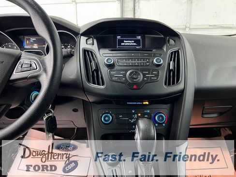Used 2017 Ford Focus SE image 34