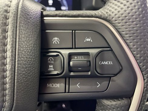 Used 2025 Toyota Tacoma Trailhunter Crew Cab image 43