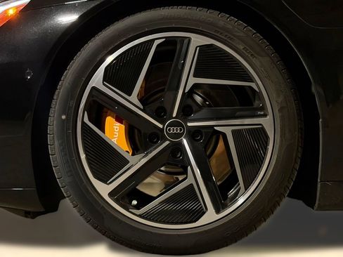 Used 2024 Audi RS e-tron GT w/ Carbon Performance Package AWD/4WD image 12